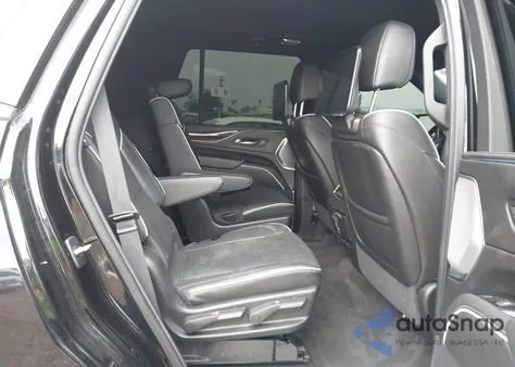 2021 Cadillac Escalade z USA, uszkodzony, nr VIN 1GYS47KL6MR483535